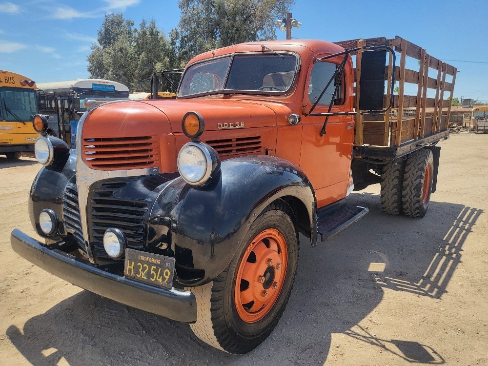 Dodge-Other-Pickups-1946-Commercial-Vehicle-3