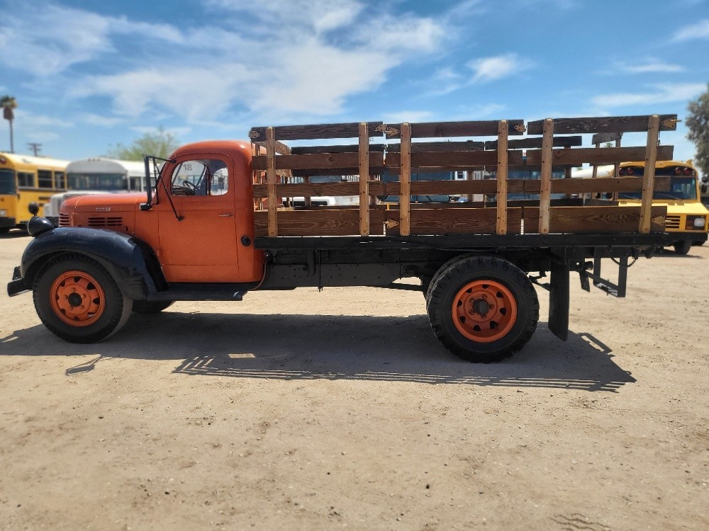 Dodge-Other-Pickups-1946-Commercial-Vehicle-8
