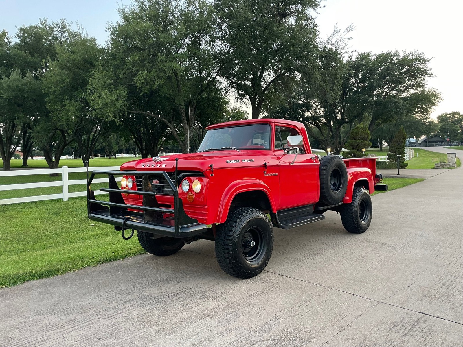 Dodge-Other-Pickups-1963-1