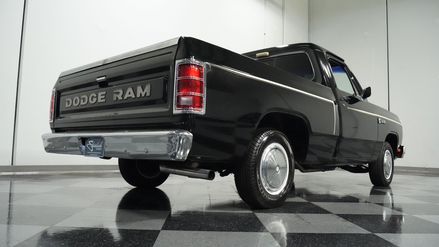 Dodge-Other-Pickups-1983-Pickup-Truck-24