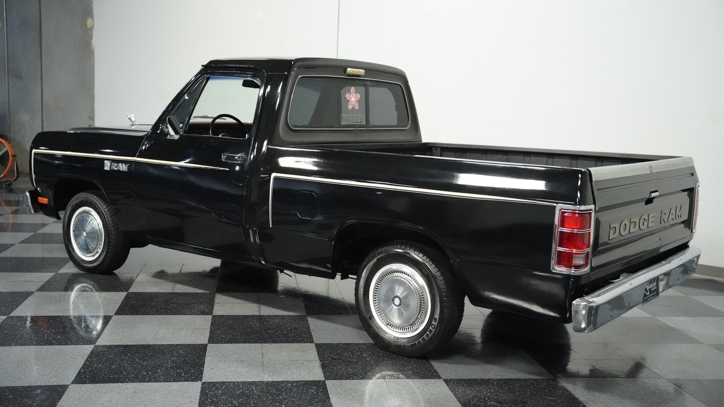 Dodge-Other-Pickups-1983-Pickup-Truck-7