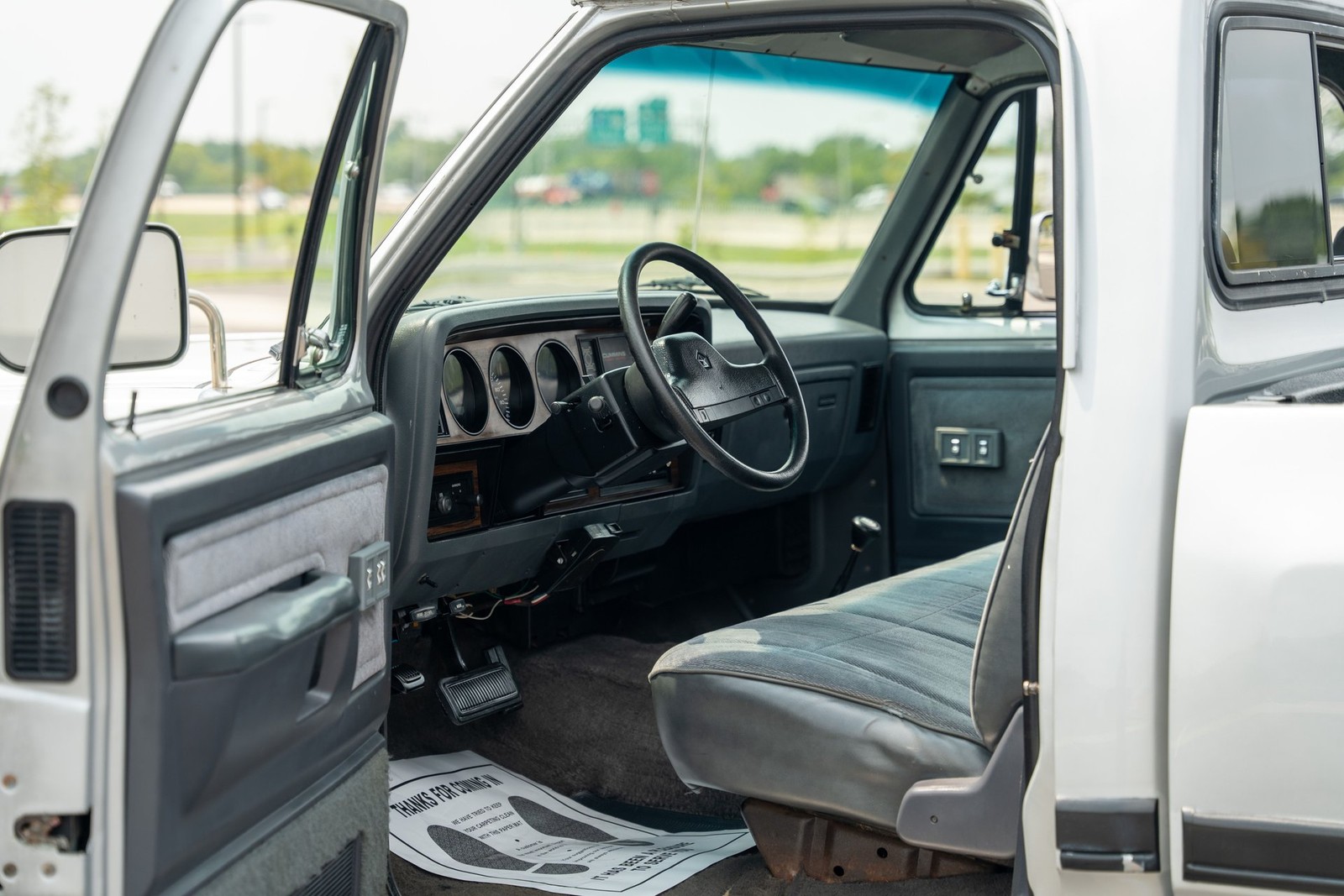 Dodge-Other-Pickups-1991-Pickup-Truck-32