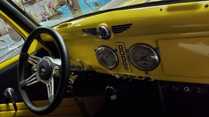 Dodge-Pickup-1938-Yellow-4