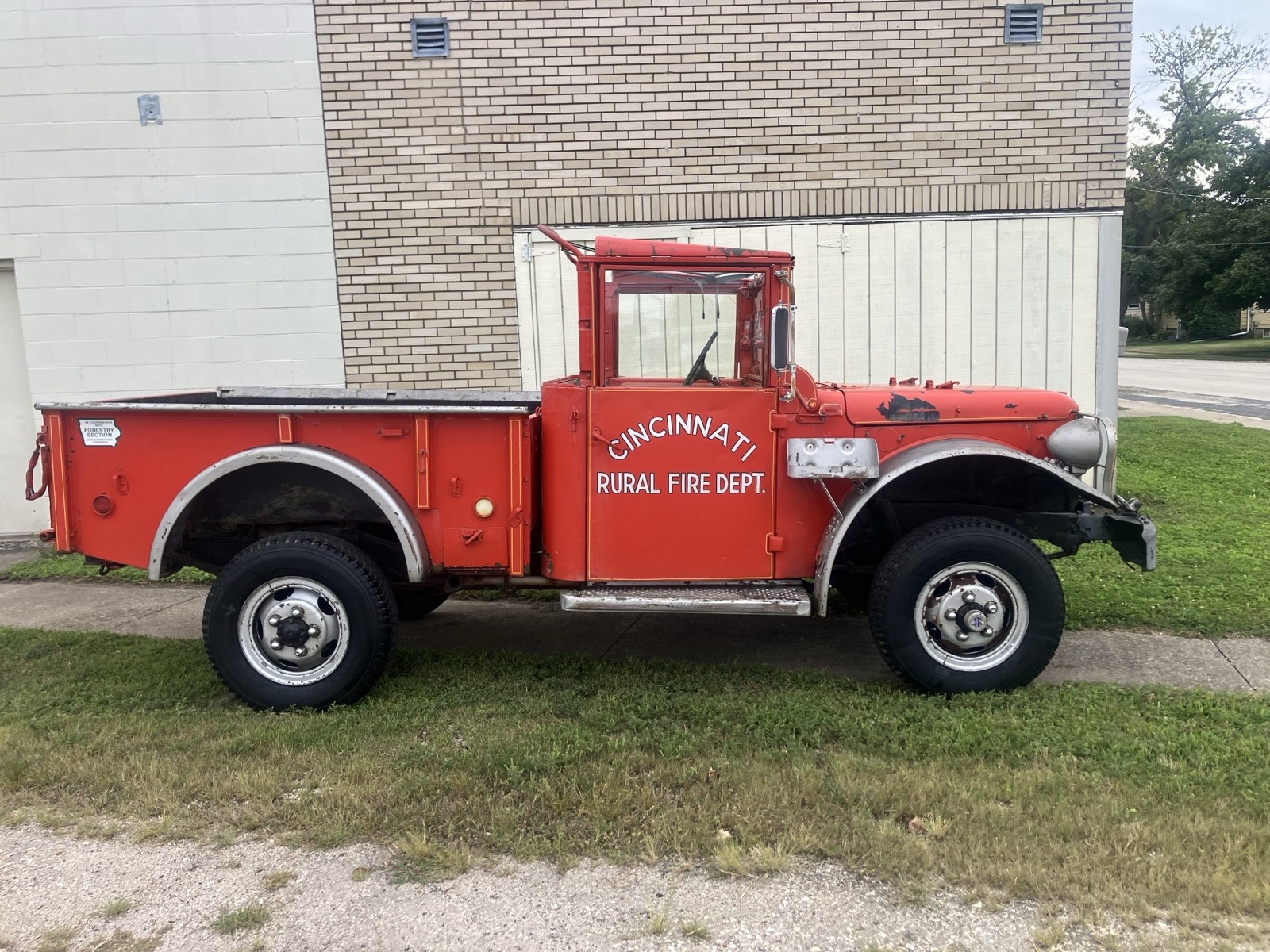 Dodge-Power-Wagon-1952-3