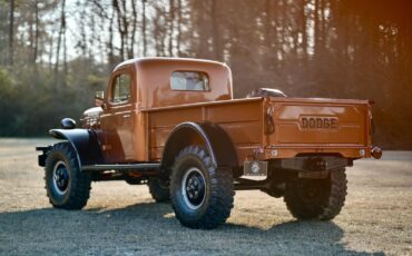 Dodge-Power-Wagon-1968-Pickup-10