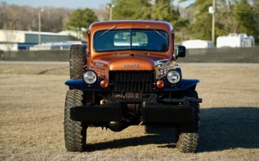Dodge-Power-Wagon-1968-Pickup-13