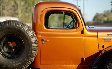 Dodge-Power-Wagon-1968-Pickup-20