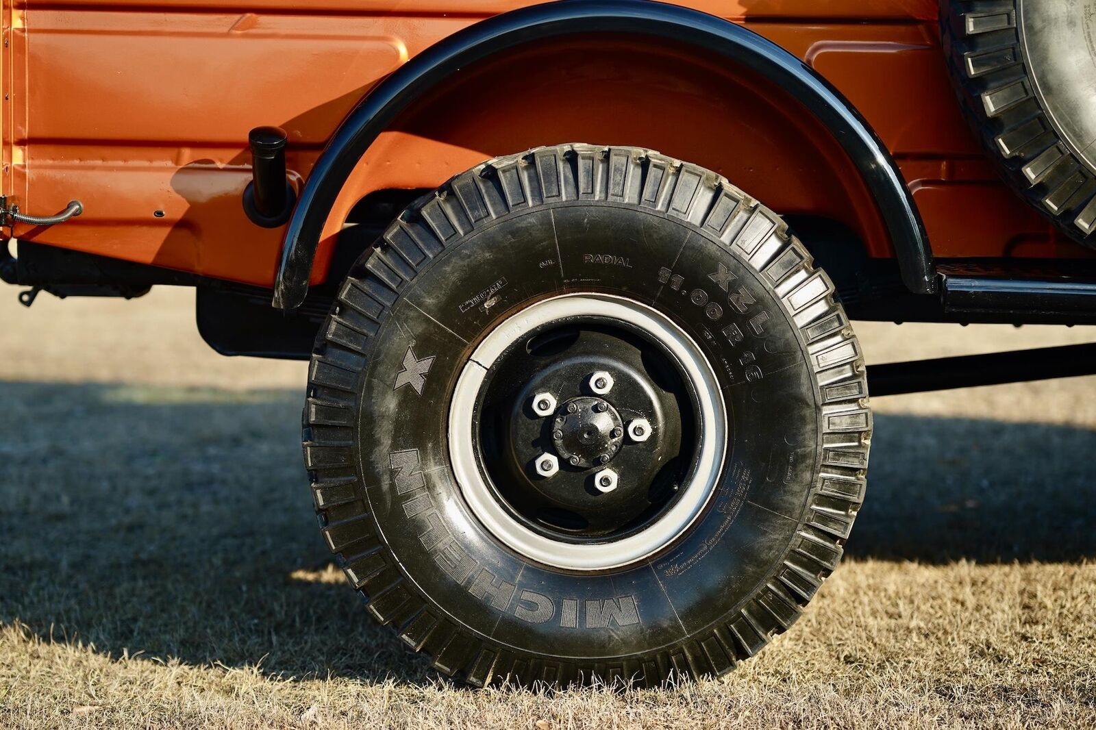 Dodge-Power-Wagon-1968-Pickup-22