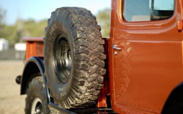Dodge-Power-Wagon-1968-Pickup-35