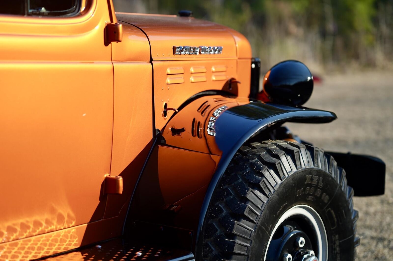 Dodge-Power-Wagon-1968-Pickup-37
