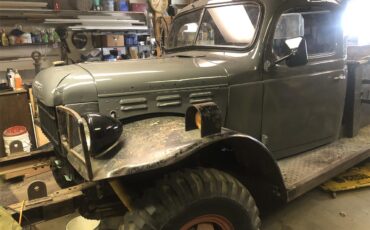 Dodge-Power-wagon-1946-grey-black-1