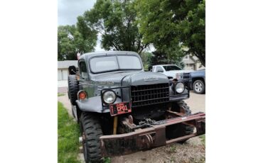 Dodge-Power-wagon-1946-grey-black-2