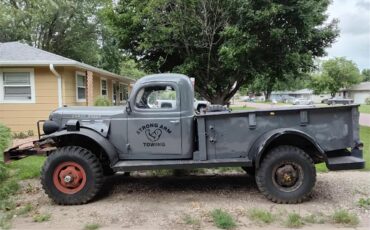 Dodge-Power-wagon-1946-grey-black