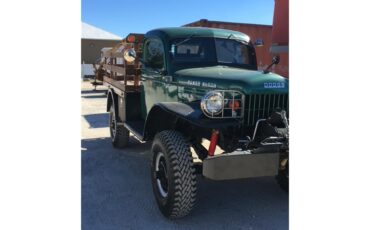 Dodge-Power-wagon-1949-Green-Green