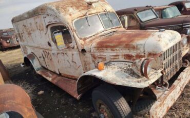 Dodge-Power-wagon-1951-9