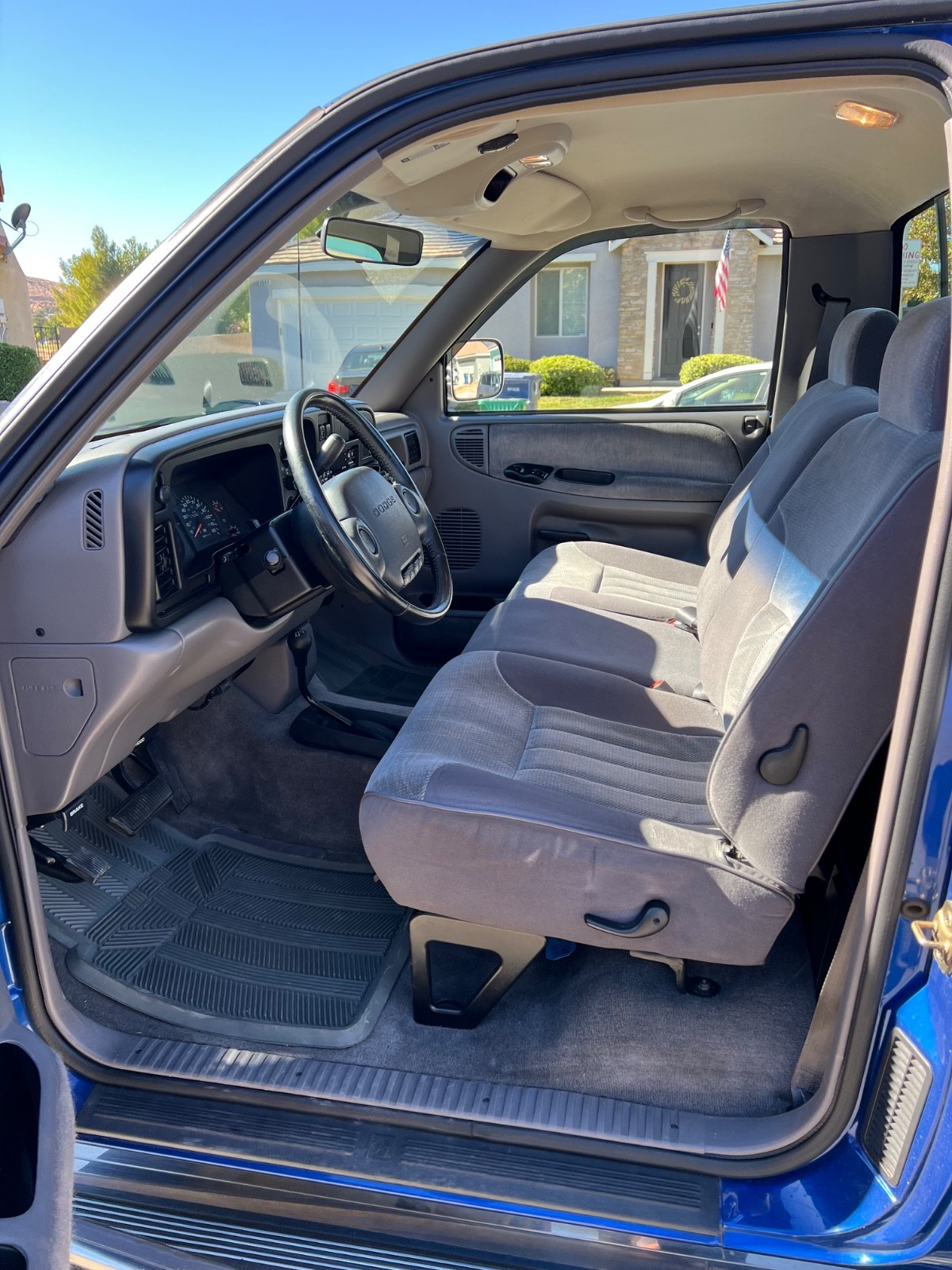 Dodge-Ram-1500-1994-Standard-Cab-Pickup-8