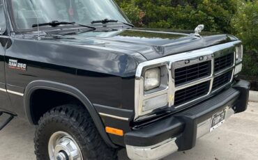 Dodge-Ram-1993-18
