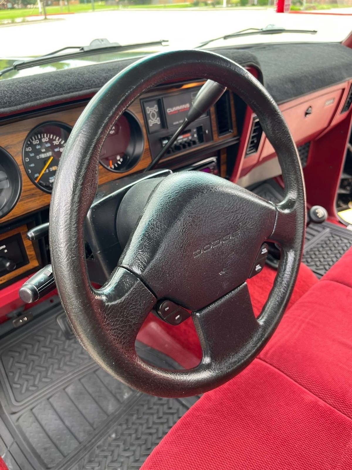 Dodge-Ram-1993-34