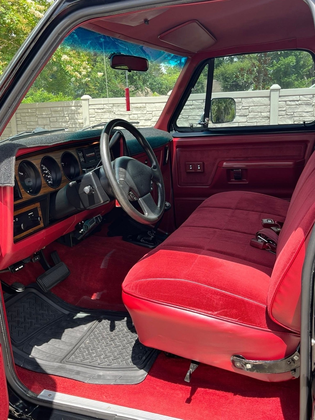 Dodge-Ram-1993-35