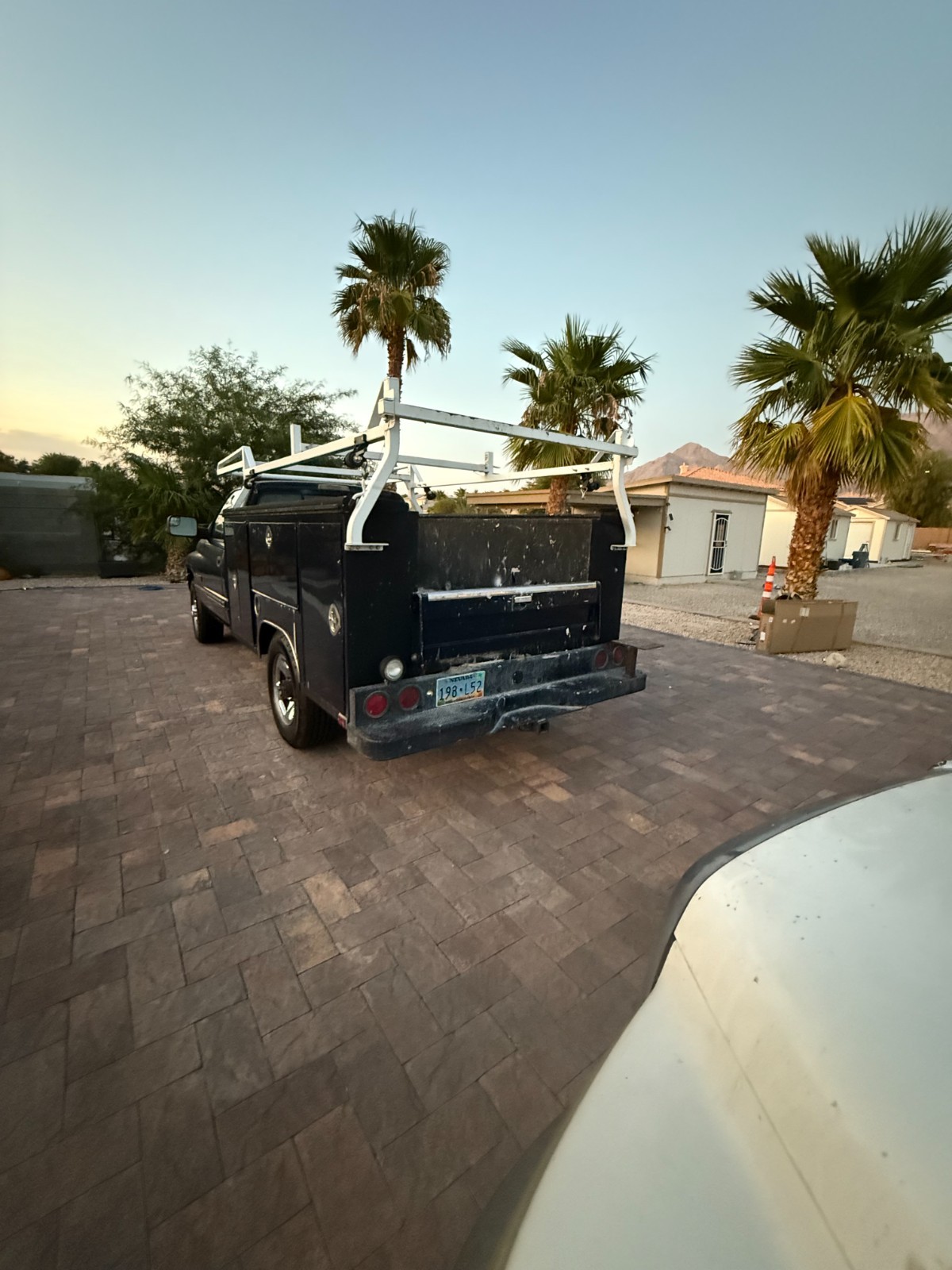 Dodge-Ram-2500-1995-Standard-Cab-Pickup-3