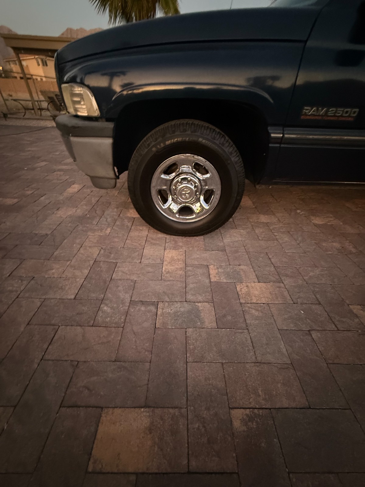 Dodge-Ram-2500-1995-Standard-Cab-Pickup-7