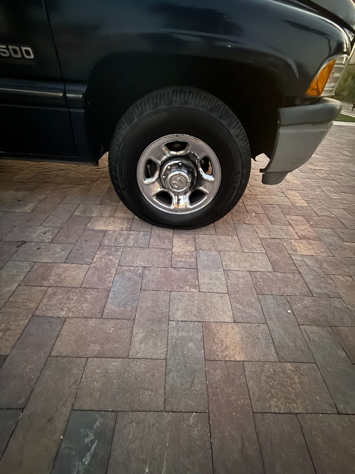 Dodge-Ram-2500-1995-Standard-Cab-Pickup-8