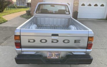 Dodge-Ram-50-1989-2