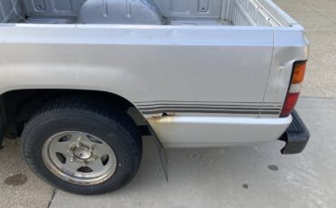 Dodge-Ram-50-1989-5