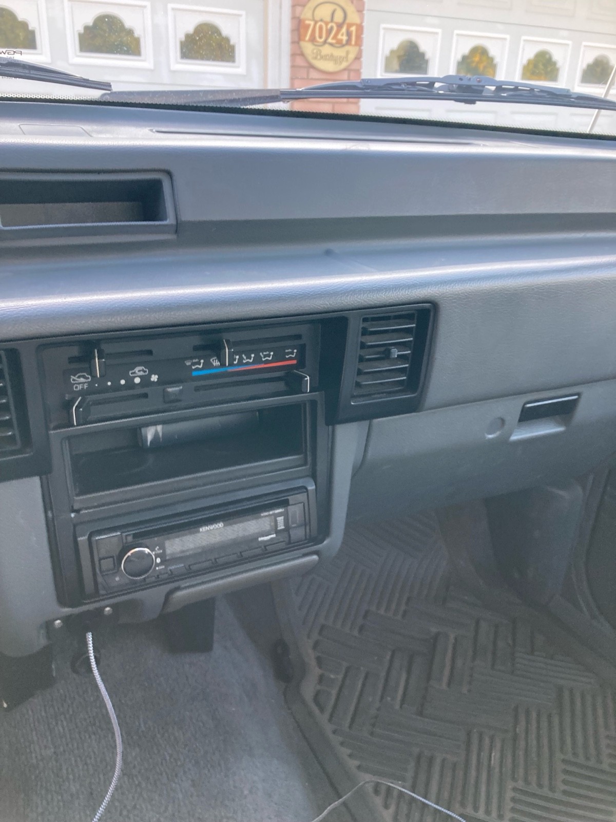 Dodge-Ram-50-1989-9