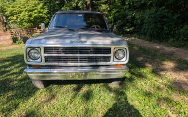 Dodge-Ramcharger-1980-SUV-1