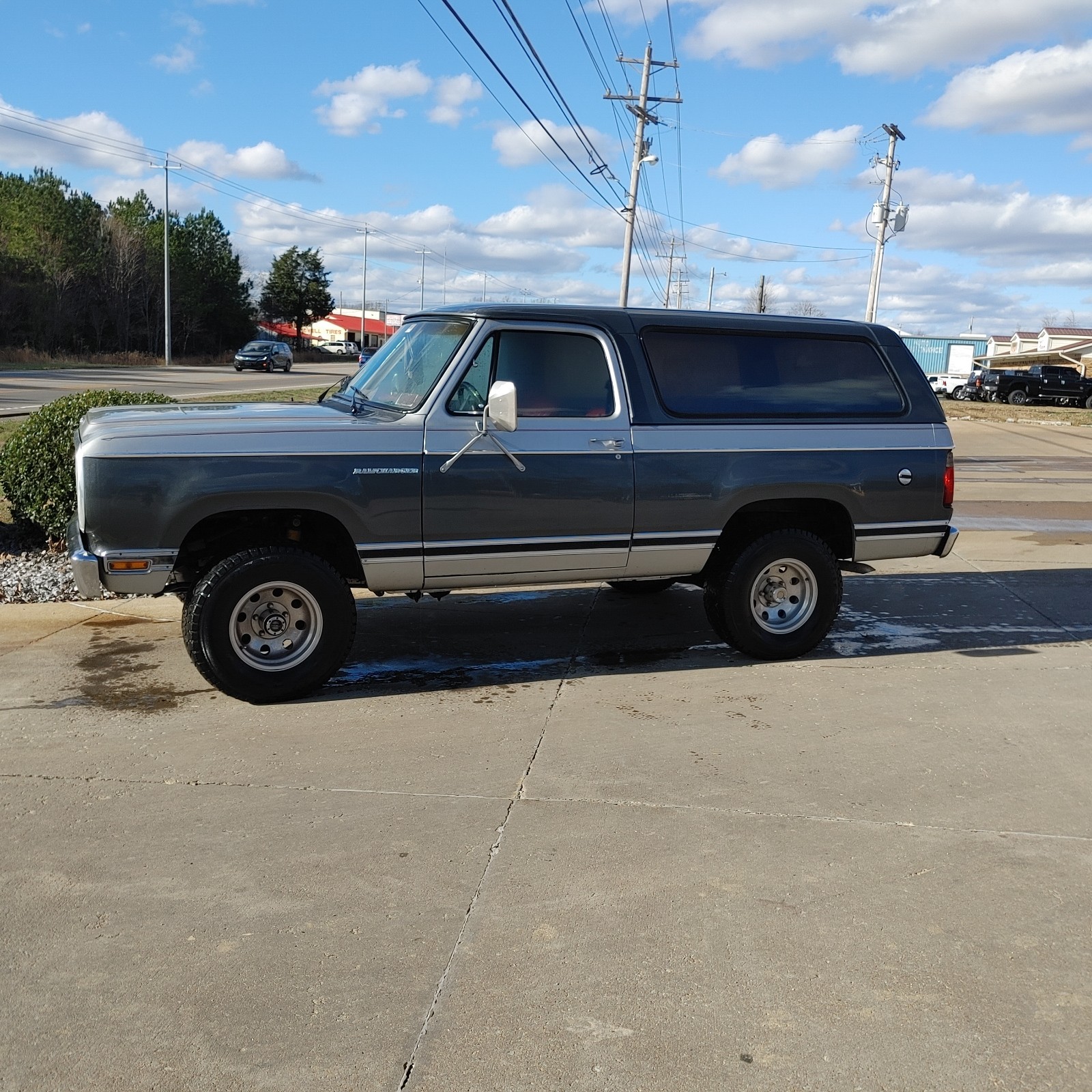 Dodge-Ramcharger-1980-SUV-16