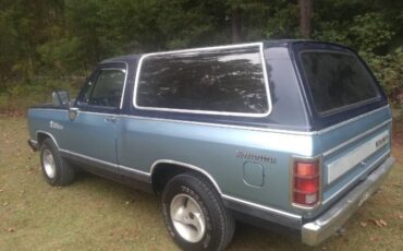 Dodge-Ramcharger-1984-Blue-2