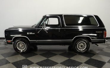 Dodge-Ramcharger-1986-Black-Black-1