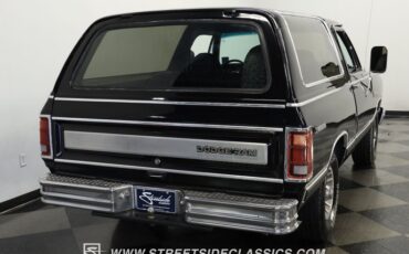 Dodge-Ramcharger-1986-Black-Black-12