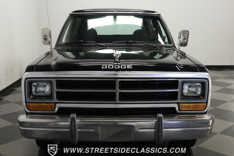 Dodge-Ramcharger-1986-Black-Black-18