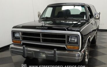 Dodge-Ramcharger-1986-Black-Black-19