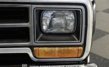 Dodge-Ramcharger-1986-Black-Black-22