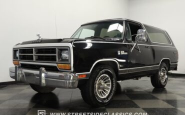 Dodge-Ramcharger-1986-Black-Black-23