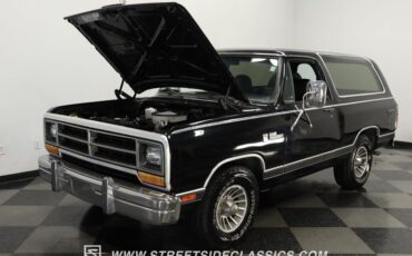 Dodge-Ramcharger-1986-Black-Black-28