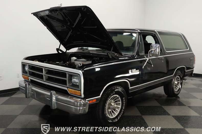 Dodge-Ramcharger-1986-Black-Black-28