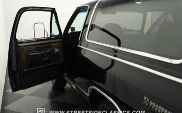 Dodge-Ramcharger-1986-Black-Black-31