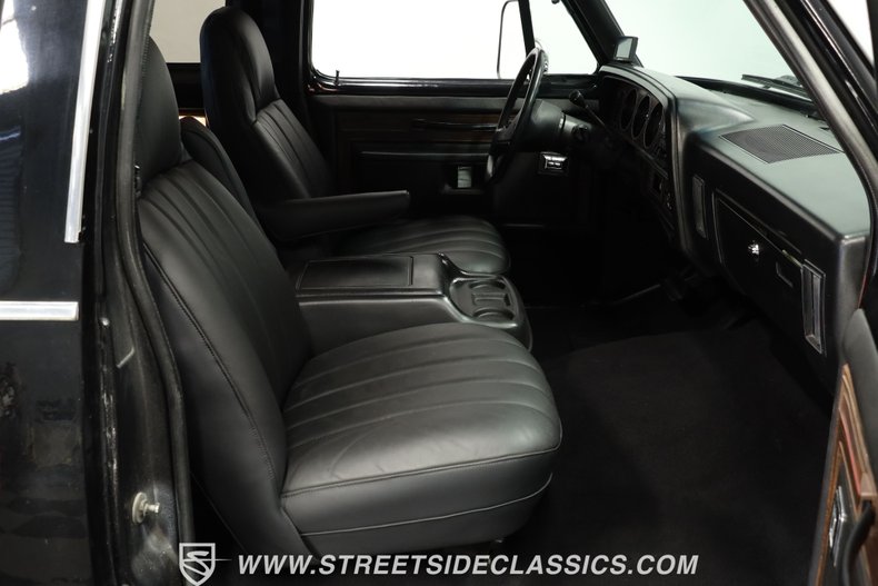 Dodge-Ramcharger-1986-Black-Black-42