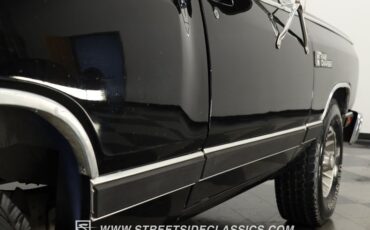 Dodge-Ramcharger-1986-Black-Black-5