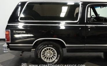 Dodge-Ramcharger-1986-Black-Black-6