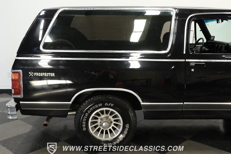 Dodge-Ramcharger-1986-Black-Black-6