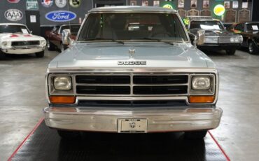 Dodge-Ramcharger-1987-Light-Blue-Light-Blue-10