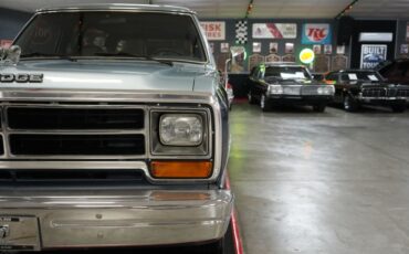 Dodge-Ramcharger-1987-Light-Blue-Light-Blue-28