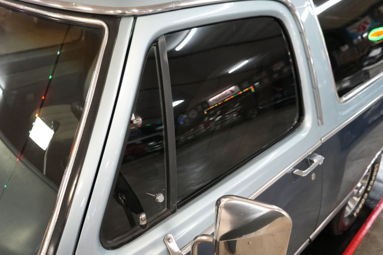 Dodge-Ramcharger-1987-Light-Blue-Light-Blue-37