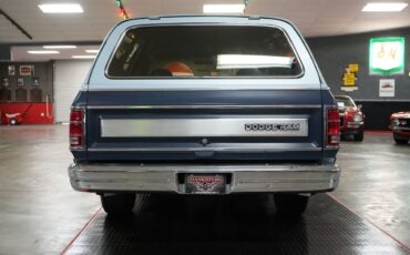 Dodge-Ramcharger-1987-SUV-20