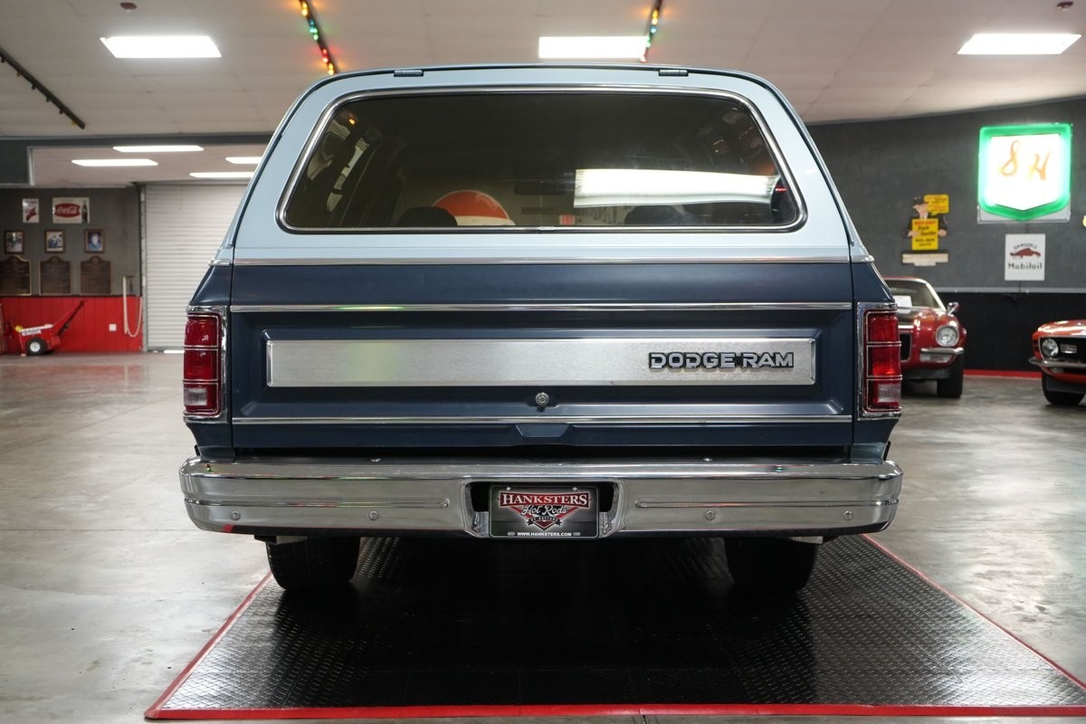 Dodge-Ramcharger-1987-SUV-20